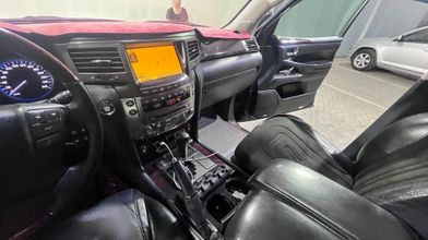 фото Lexus LX 2011 года с пробегом за 20000000 тенге в undefined - фото 2