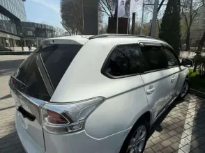 фото Mitsubishi Outlander 2013 года с пробегом за 6000000 тенге в undefined - фото 2