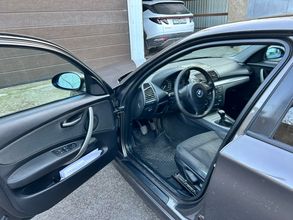 фото BMW 1 серия 2007 года с пробегом за 4200000 тенге в undefined - фото 2