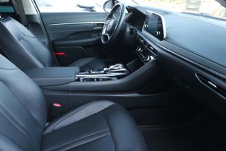 фото Hyundai Sonata 2021 года с пробегом за 10000000 тенге в undefined - фото 3