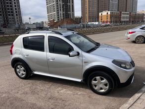фото Renault Sandero 2014 года с пробегом за 3000000 тенге в undefined - фото 1