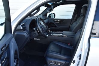 фото Lexus LX 2024 года с пробегом за 79000000 тенге в undefined - фото 2