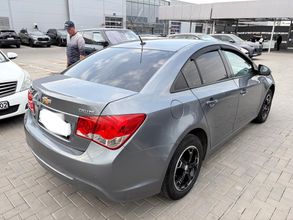 фото Chevrolet Cruze 2015 года с пробегом за 4300000 тенге в undefined - фото 3