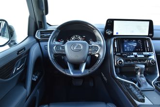 фото Lexus LX 2024 года с пробегом за 79000000 тенге в undefined - фото 3