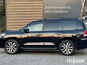 фото Toyota Land Cruiser 2018 года с пробегом за 38490000 тенге в undefined - фото 2