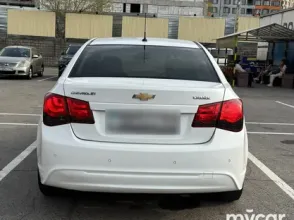 фото Chevrolet Cruze 2013 года с пробегом за 4400000 тенге в undefined - фото 3