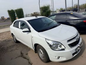 фото Chevrolet Cobalt 2021 года с пробегом за 4000000 тенге в undefined - фото 2