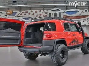 фото Toyota FJ Cruiser 2007 года с пробегом за 12000000 тенге в undefined - фото 2