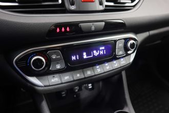 фото Hyundai i30 2023 года с пробегом за 9120000 тенге в undefined - фото 4