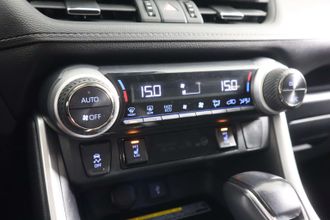 фото Toyota RAV4 2021 года с пробегом за 15650000 тенге в undefined - фото 3