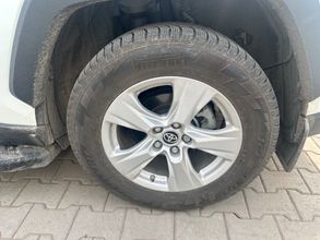 фото Toyota RAV4 2021 года с пробегом за 15000000 тенге в undefined - фото 3