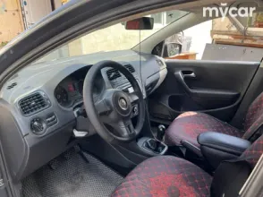 фото Volkswagen Polo 2014 года с пробегом за 3900000 тенге в undefined - фото 4