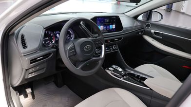 фото Hyundai Sonata 2023 года с пробегом за 10990000 тенге в undefined - фото 4