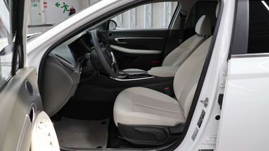 фото Hyundai Sonata 2023 года с пробегом за 10990000 тенге в undefined - фото 2