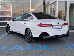 фото BMW 5 серия 2024 года с пробегом за 41500000 тенге в undefined - фото 3