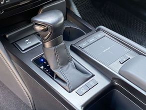 фото Lexus ES 2022 года с пробегом за 22700000 тенге в undefined - фото 2