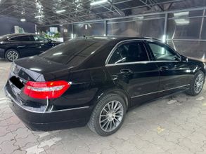 фото Mercedes-Benz E-Класс 2009 года с пробегом за 6500000 тенге в undefined - фото 2
