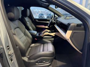 фото Porsche Cayenne 2023 года с пробегом за 53700000 тенге в undefined - фото 3