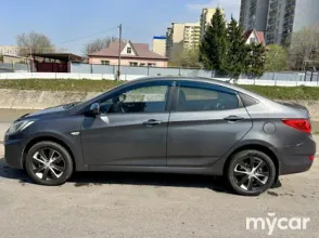 фото Hyundai Solaris 2012 года с пробегом за 4500000 тенге в undefined - фото 4