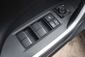 фото Toyota RAV4 2020 года с пробегом за 13490000 тенге в undefined - фото 3