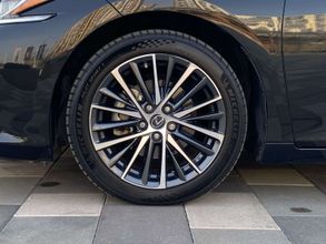 фото Lexus ES 2022 года с пробегом за 22700000 тенге в undefined - фото 4