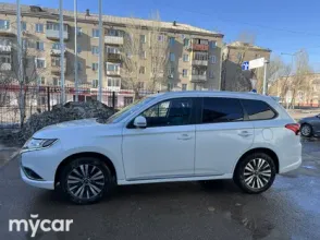 фото Mitsubishi Outlander 2022 года с пробегом за 11000000 тенге в undefined - фото 3