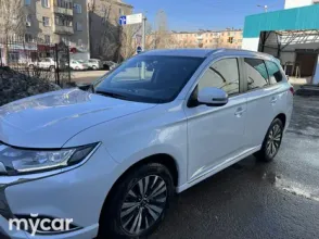фото Mitsubishi Outlander 2022 года с пробегом за 11000000 тенге в undefined - фото 1