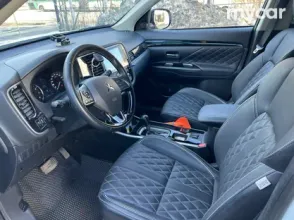фото Mitsubishi Outlander 2022 года с пробегом за 11000000 тенге в undefined - фото 2