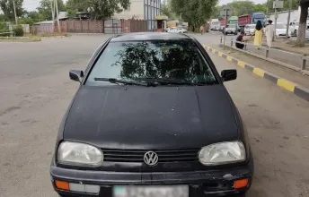 фото Volkswagen Golf 1997 года с пробегом за 1500000 тенге в undefined