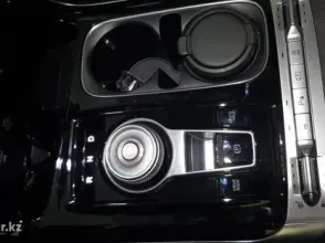 фото Kia Carnival 2020 года с пробегом за 17500000 тенге в undefined - фото 2