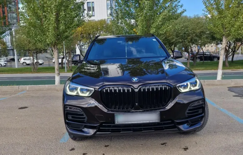 фото BMW X5 2020 года с пробегом за 30500000 тенге в undefined