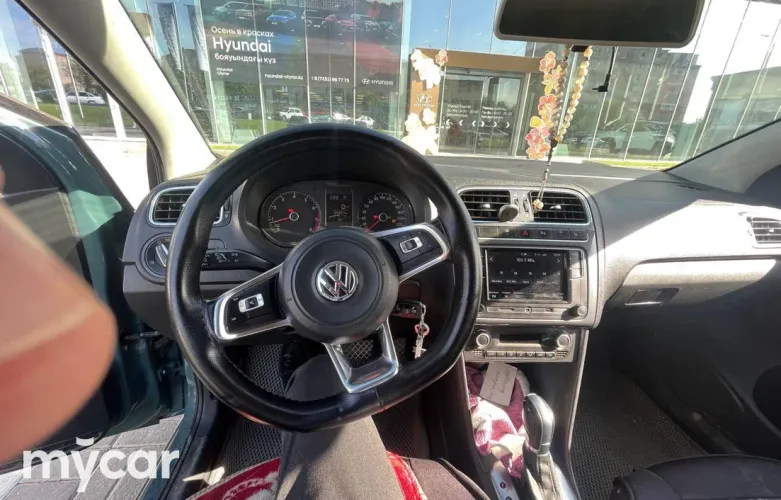 фото Volkswagen Polo 2019 года с пробегом за 7000000 тенге в undefined