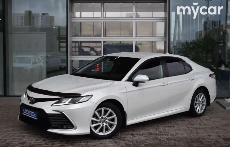 фото Toyota Camry 2021 года с пробегом за 10990000 тенге в undefined