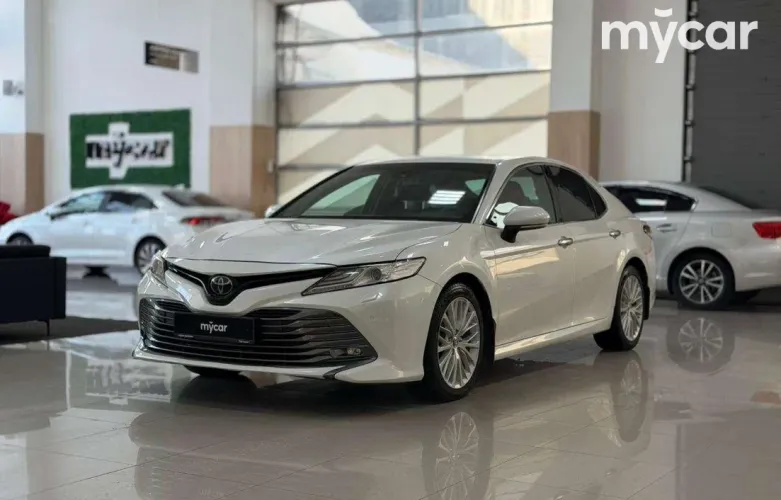 фото Toyota Camry 2020 года с пробегом за 12990000 тенге в undefined