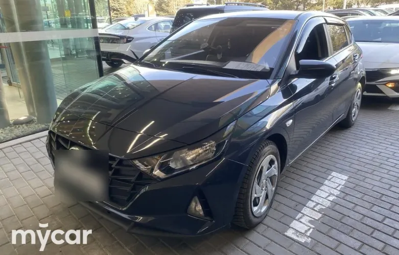 фото Hyundai i20 2023 года с пробегом за 8000000 тенге в undefined