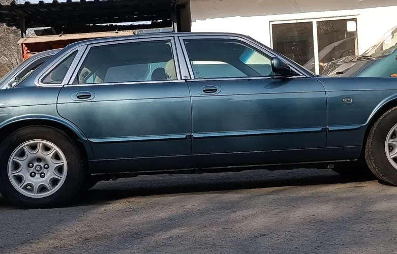 фото Jaguar XJ 1999 года с пробегом за 17100000 тенге в undefined