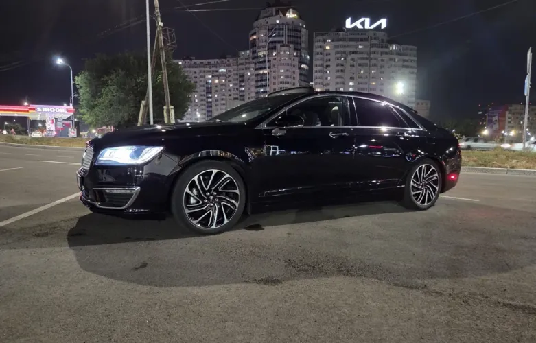фото Lincoln MKZ 2020 года с пробегом за 17000000 тенге в undefined