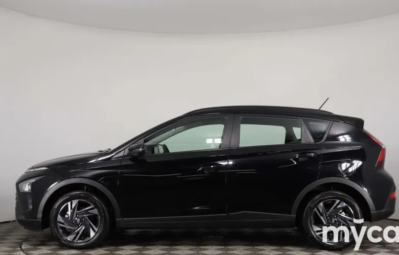 фото Hyundai Bayon 2023 года с пробегом за 8000000 тенге в undefined
