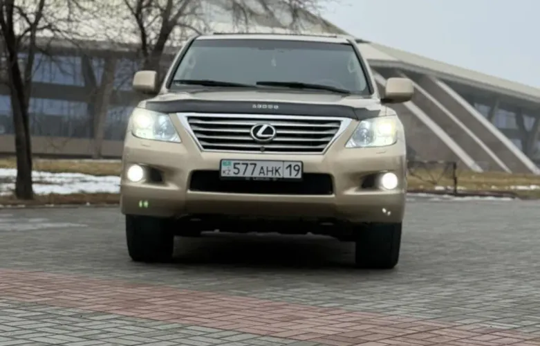 фото Lexus LX 2008 года с пробегом за 15000000 тенге в undefined