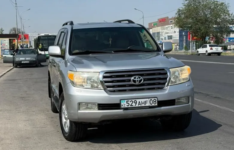 фото Toyota Land Cruiser 2008 года с пробегом за 16000000 тенге в undefined