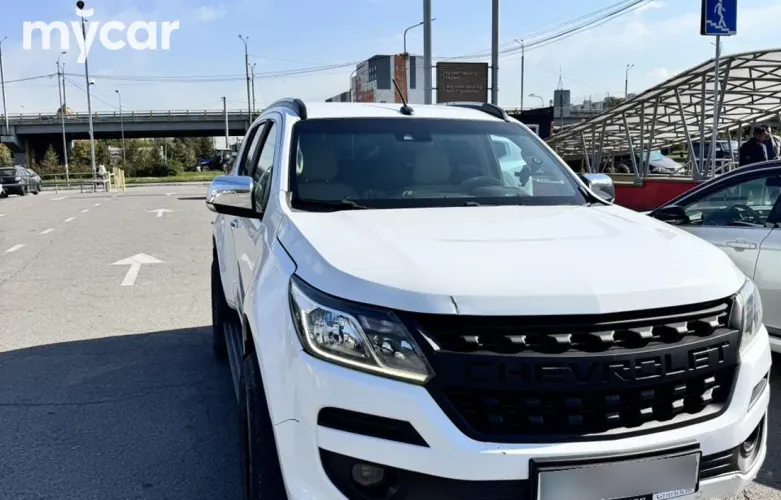 фото Chevrolet Trailblazer 2022 года с пробегом за 12000000 тенге в undefined