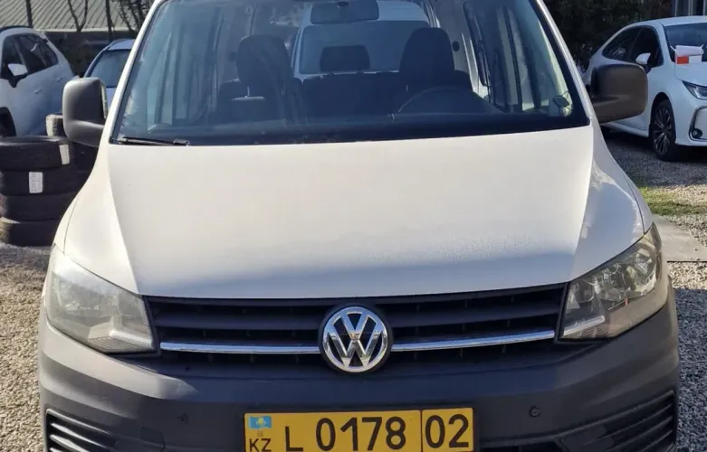 фото Volkswagen Caddy 2020 года с пробегом за 10500000 тенге в undefined