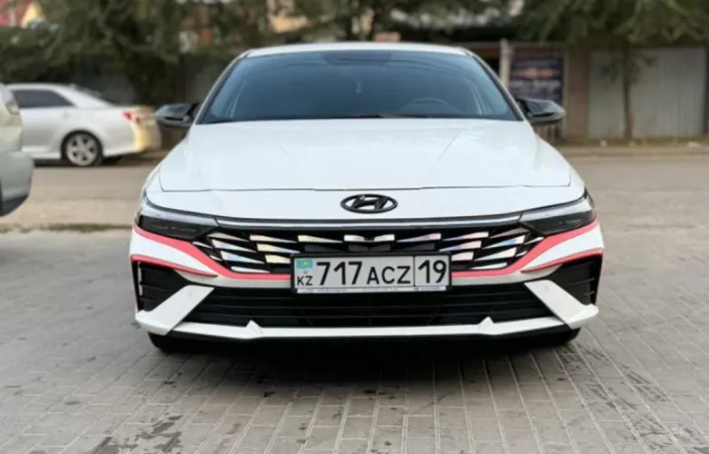 фото Hyundai Elantra 2024 года с пробегом за 12000000 тенге в undefined