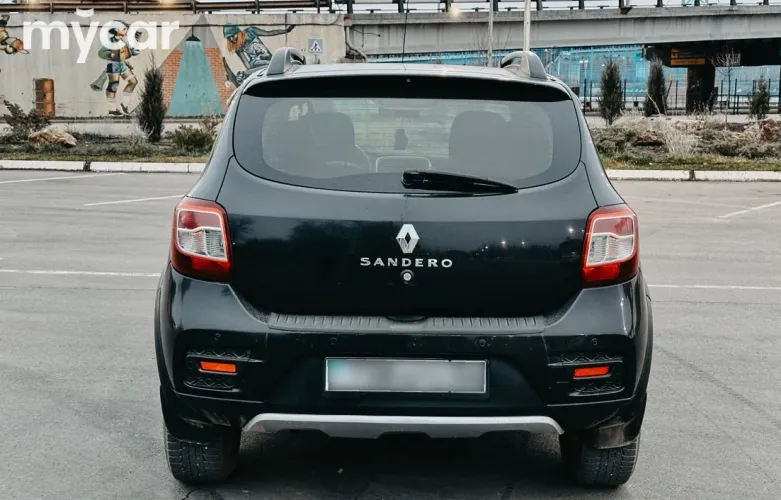 фото Renault Sandero 2015 года с пробегом за 3300000 тенге в undefined