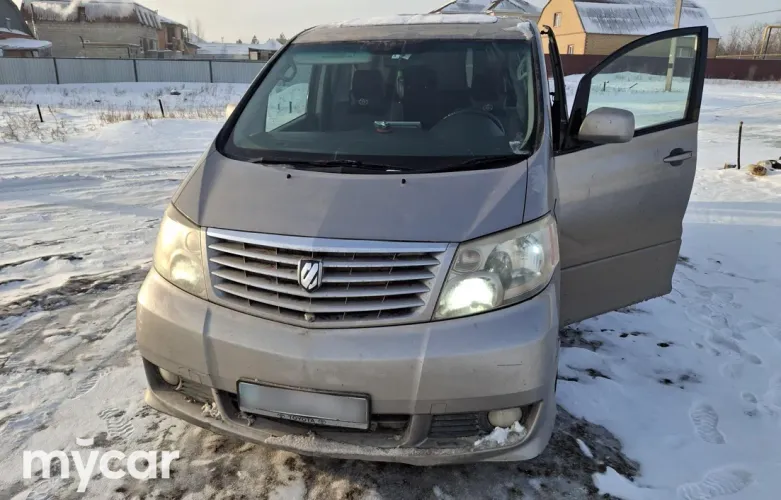 фото Toyota Alphard 2004 года с пробегом за 7300000 тенге в undefined