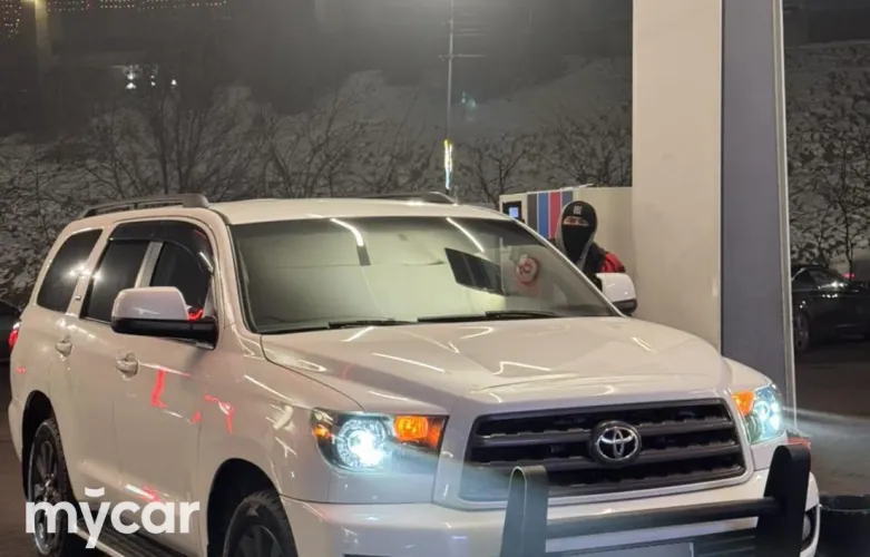фото Toyota Sequoia 2008 года с пробегом за 13200000 тенге в undefined