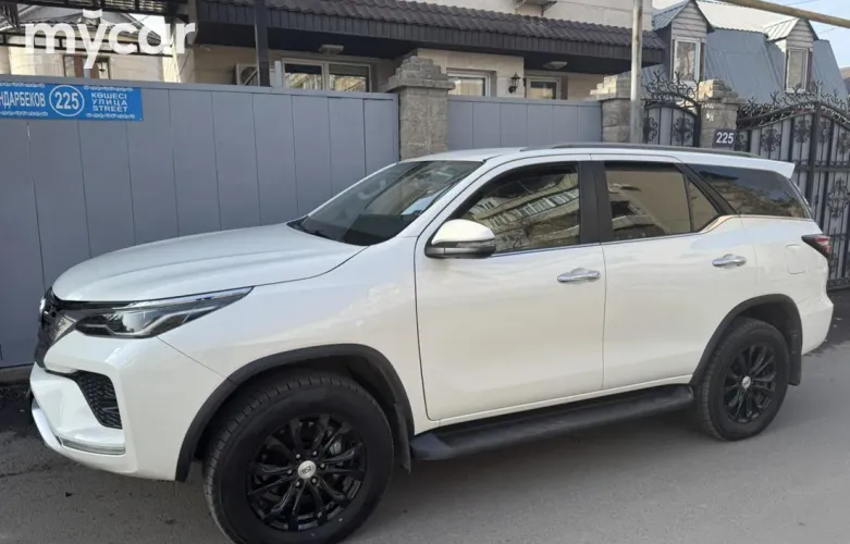 фото Toyota Fortuner 2022 года с пробегом за 25500000 тенге в undefined