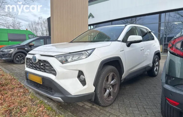 фото Toyota RAV4 2021 года с пробегом за 11200000 тенге в undefined