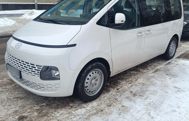 фото Hyundai Staria 2024 года с пробегом за 20500000 тенге в undefined