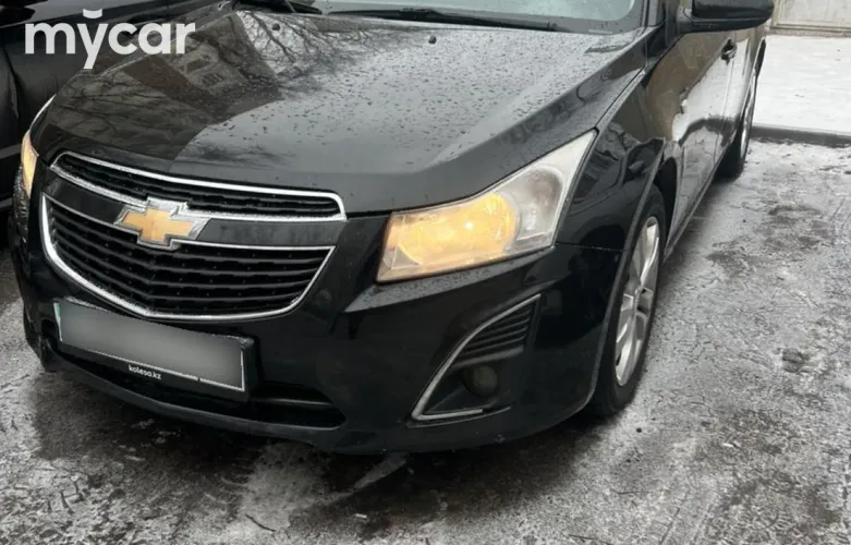фото Chevrolet Cruze 2013 года с пробегом за 4300000 тенге в undefined